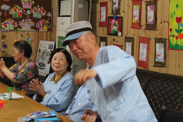 수업시간전 몸풀기게임을 하고 시작합시다..